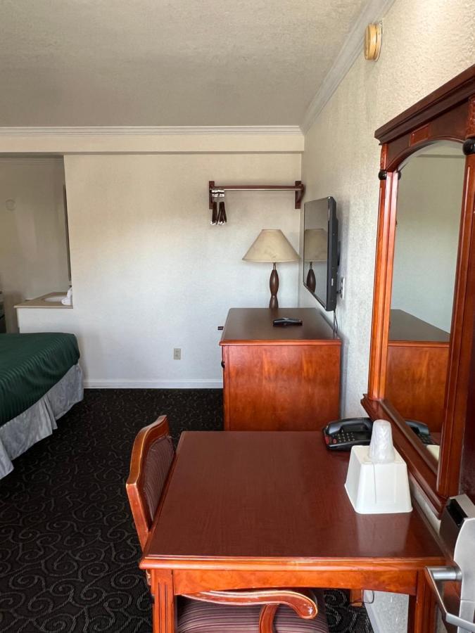 Americas Best Value Inn Hanford Ngoại thất bức ảnh