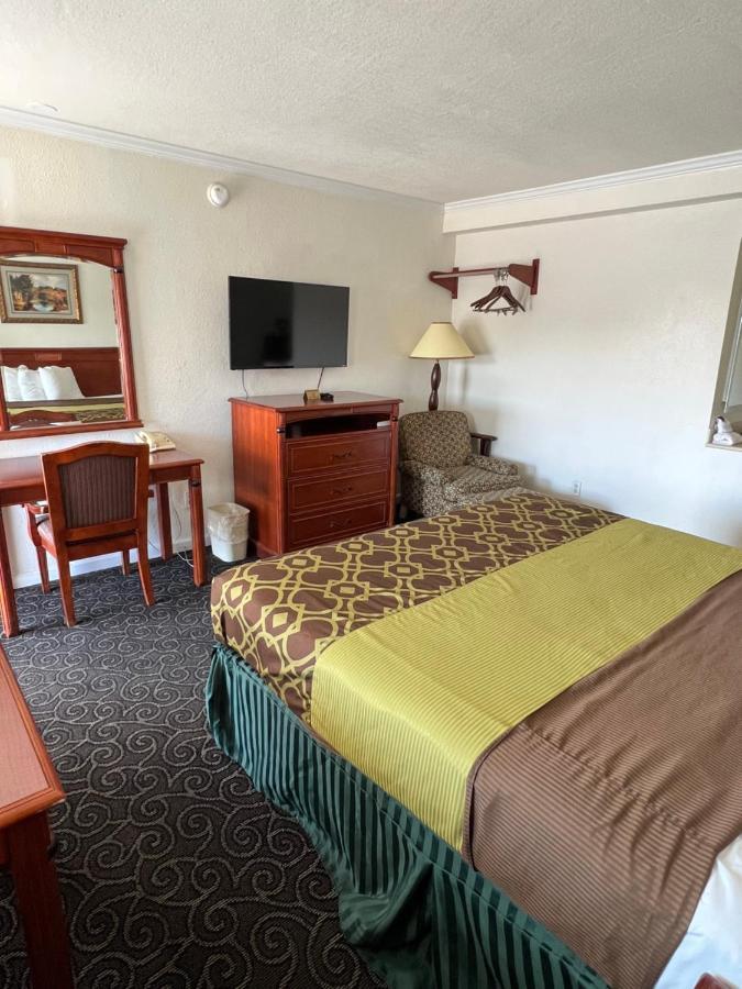 Americas Best Value Inn Hanford Ngoại thất bức ảnh